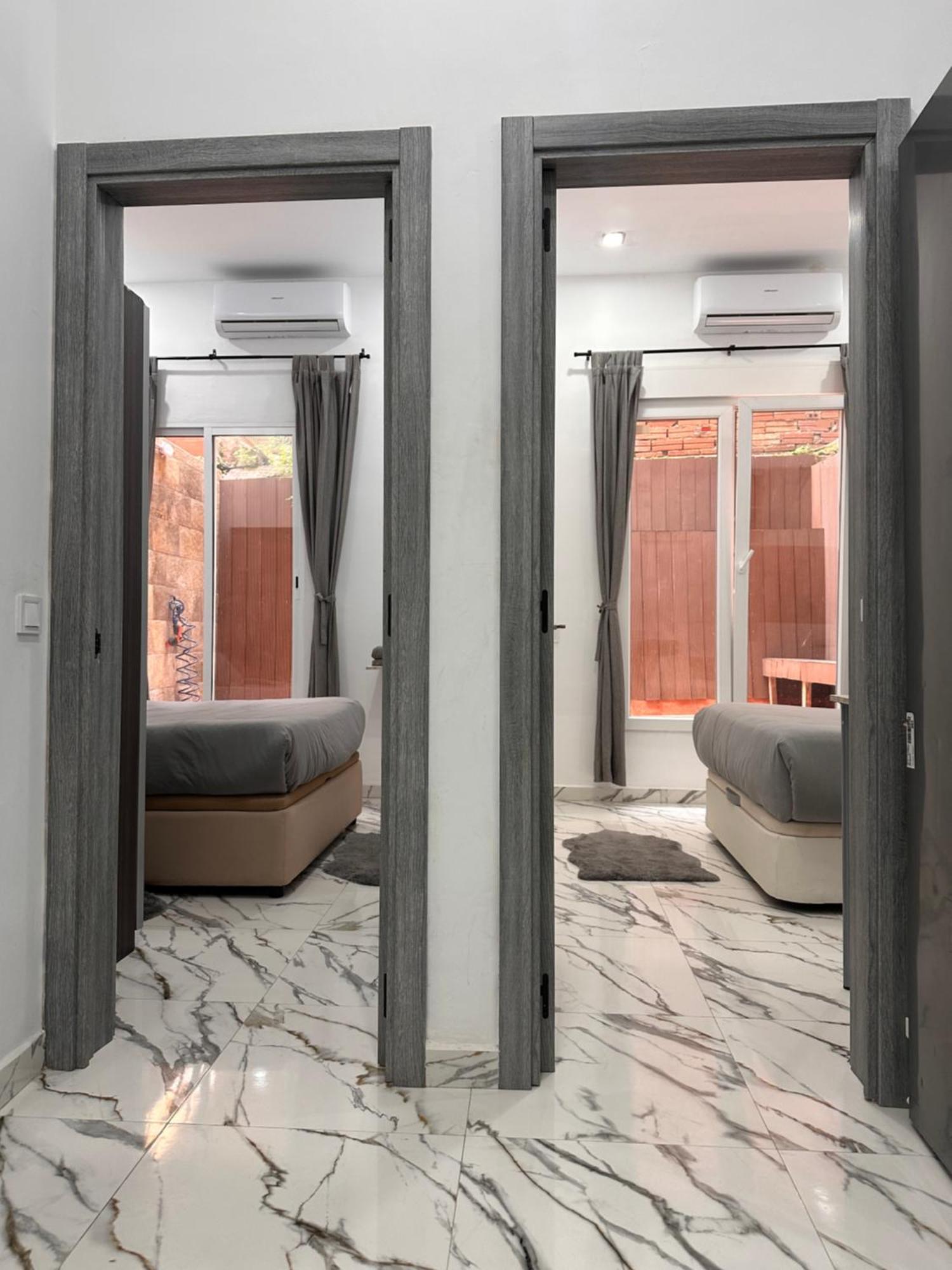 Apartamento En Planta Baja Cerca De La Playa En Бадалона Экстерьер фото